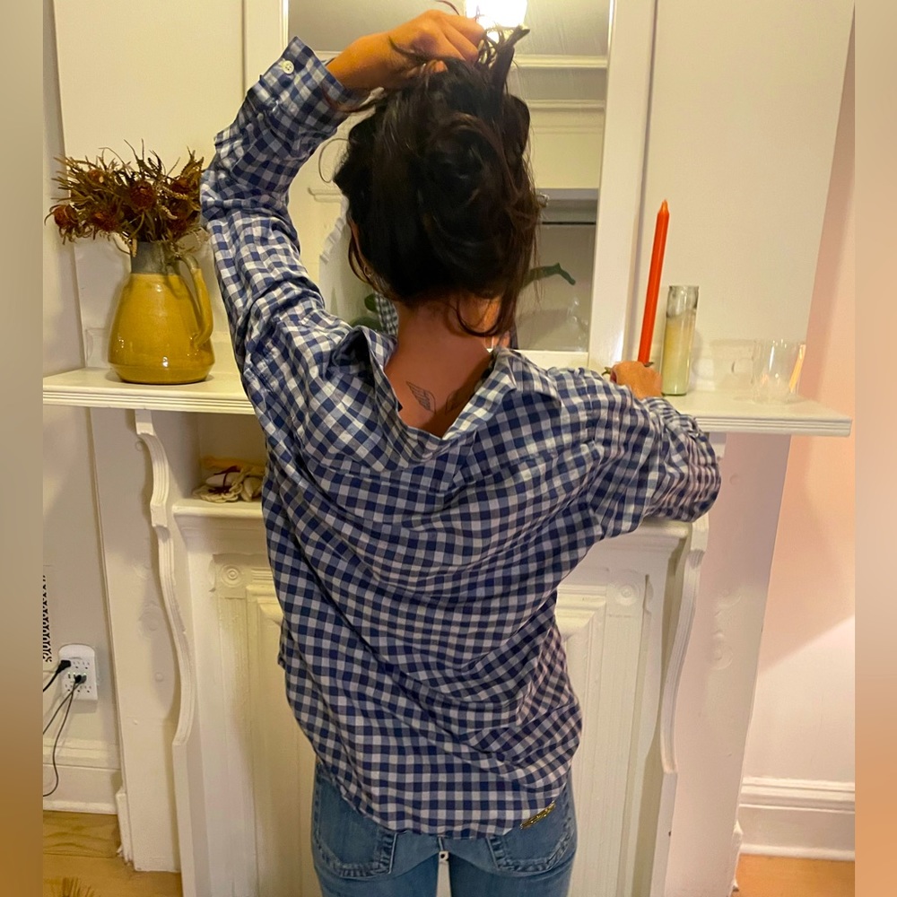 Beautiful blue checkered theory button down